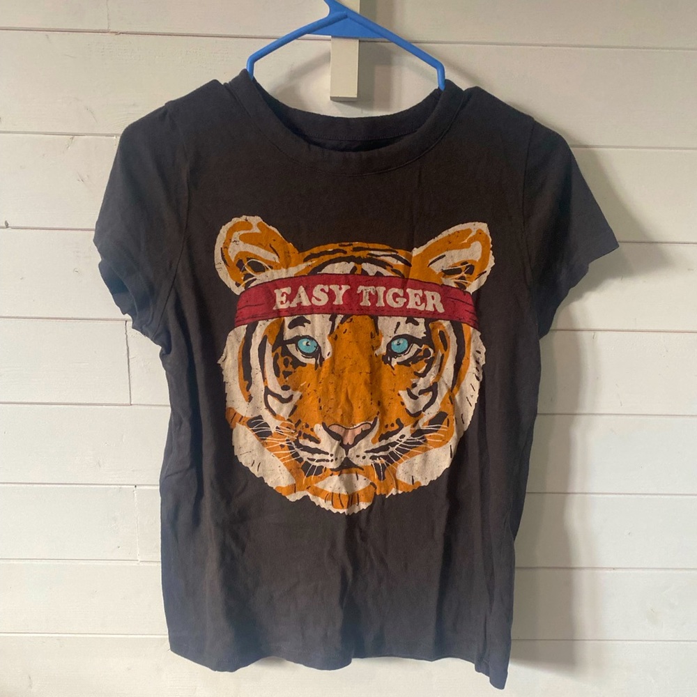 Easy tiger graphic tee
